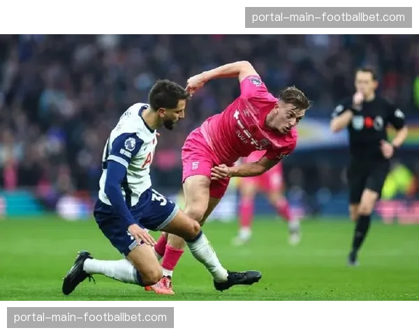 从英冠到三狮军团：伊普斯维奇门将的跳跃式成长之路