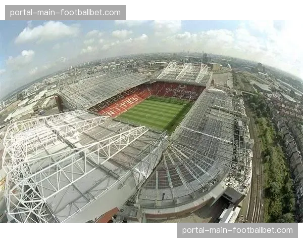 英超“足球学院”计划扩展,将在20所新增学校提供精英培训 英超“足球学院”计划扩展,将在20所新增学校提供精英培训