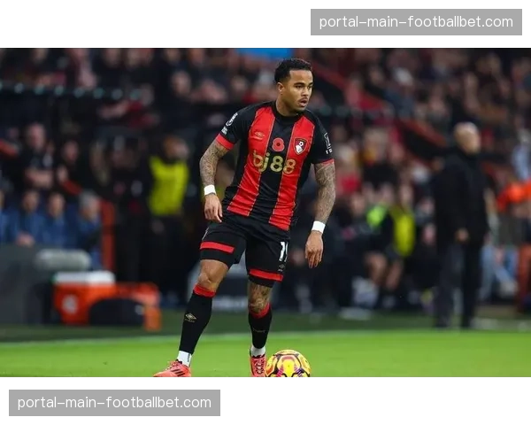 伯恩茅斯2-1阿森纳：樱桃军团延续12轮不败，枪手争冠受挫